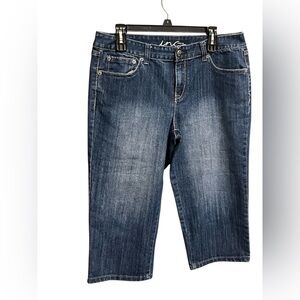 Blue Denim Capris Jeans with Design back pockets